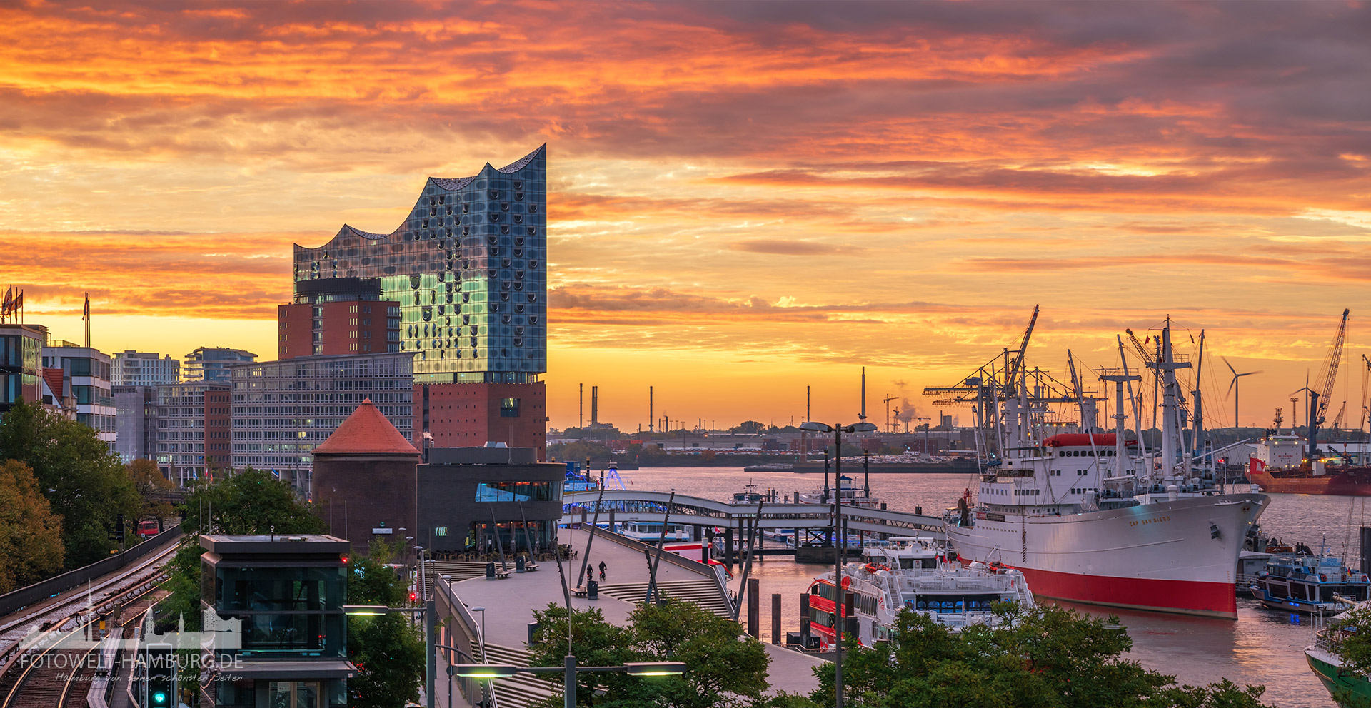 Hamburg Bilder auf Leinwand, Acrylglas oder Alu-Dibond – moderne Poster & Akustikbilder mit Hamburg Motiven entdecken