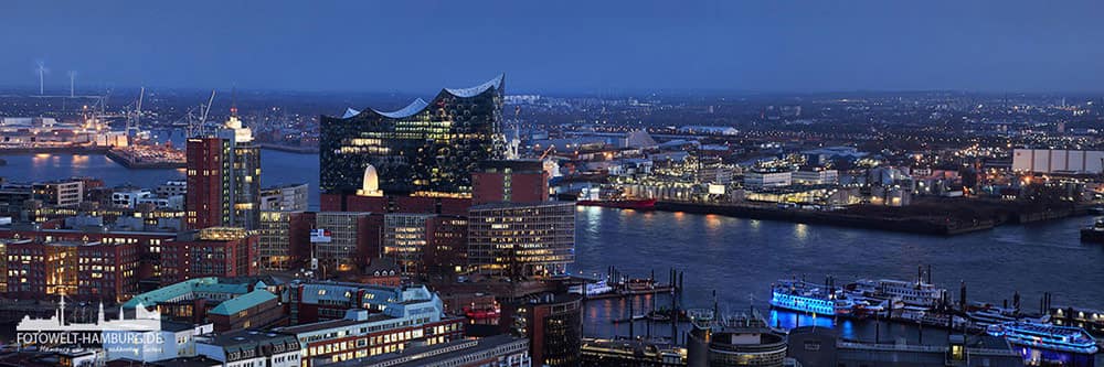 Blick auf die Elbphilharmonie und den Hamburger Hafen  - Bild auf Leinwand 