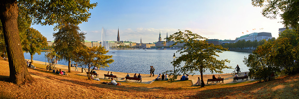 Hamburg - Herbstliche Binnenalster - Bild auf Leinwand, Acrylglas, Alu-Dibond