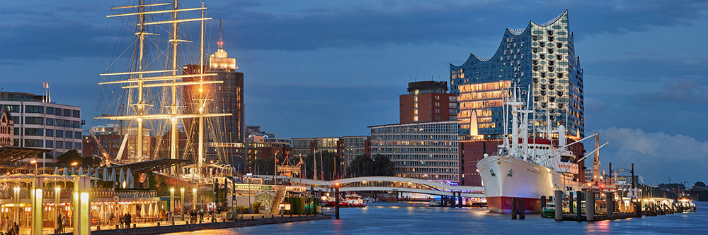 Elbphilharmonie Panorama bei Nacht - Bild auf Leinwand 