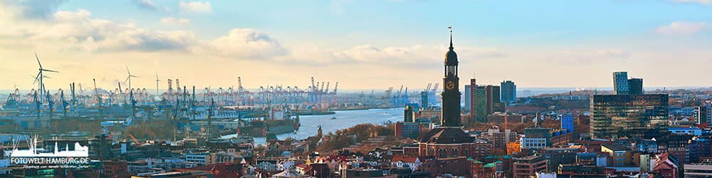 Hamburg Panorama Michel und Hafen - Bild auf Leinwand 