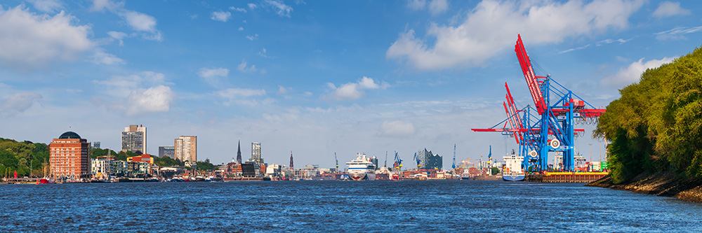 Panoramablick über die Elbe - Modernes Hamburg Wandbild auf Leinwand, Acrylglas, Akustikbild oder als Poster
