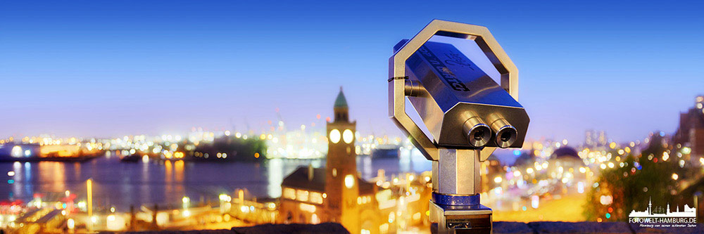 Hamburger Hafen - Bild auf Leinwand - Lichterpanorama an den Landungsbrücken