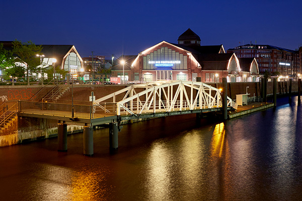 Hamburger Bild auf Leinwand - Deichtorhallen bei Nacht