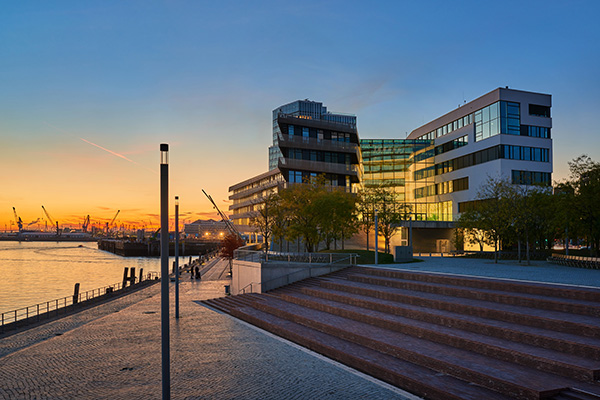 Hafencity Universität - Speicherstadt und Elbphilharmonie Bild auf Leinwand, Acrylglas, Akustikbild oder als Poster