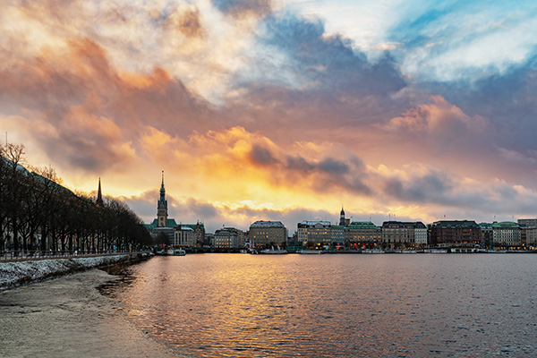 Abendrot im Winter - Hamburg Binnenalster Wandbild auf Leinwand, Acrylglas, Akustikbild oder als Poster