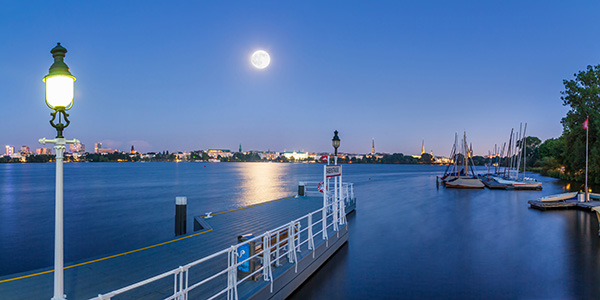 Alstermondschein - Bild auf Leinwand 