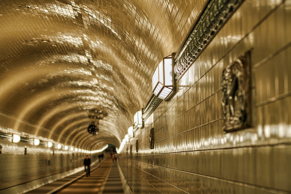 Elbtunnel Impression - Hamburg Bild auf Leinwand, Acrylglas, Akustikbild oder als Poster