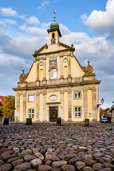 Altes Kaufhaus in Lüneburg - Bild auf Leinwand, Acrylglas oder als Poster