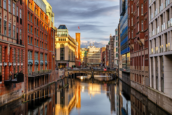 Bleichenfleet - Hamburg City Wandbild auf Leinwand, Acrylglas, Akustikbild oder als Poster