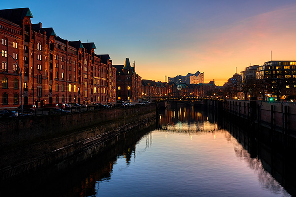 Hamburg Abendrot an der Speicherstadt - Bild auf Leinwand