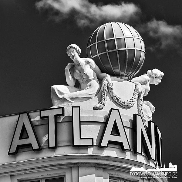 Hotel Atlantic Dachkuppel - Bild auf Leinwand