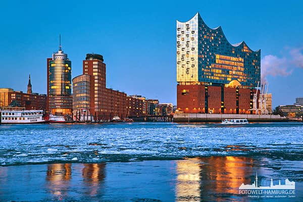 Elbphilharmonie mit eisiger Elbe - Bild auf Leinwand, Acrylglas, Alu-Dibond 
