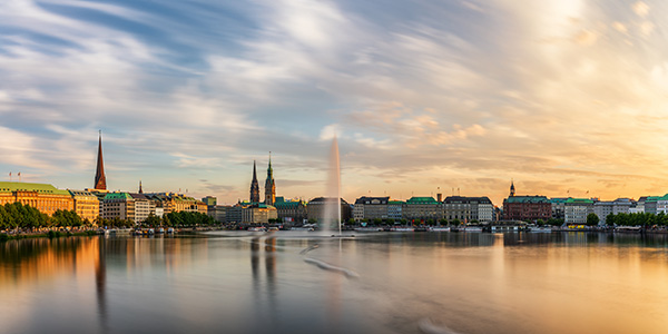 Abendlicht an der Binnenalster - Hamburg Bild auf Leinwand, Acrylglas, Akustikbild oder als Poster