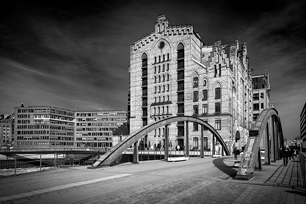 Maritimes Museum in schwarzweiß - Hamburg Foto für zu Hause auf Leinwand, Acrylglas oder als Poster