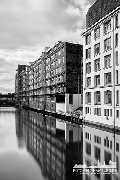 Hamburg Bild in schwarzweiss - Am Herrengrabenfleet
