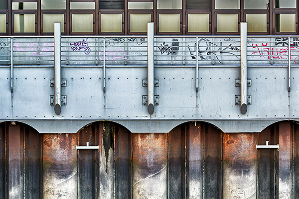 Hamburg Kaimauer - Bild auf Leinwand oder Acrylglas