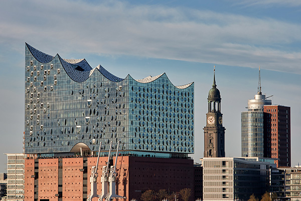 Elbphilharmonie und Michel - Bild auf Leinwand 