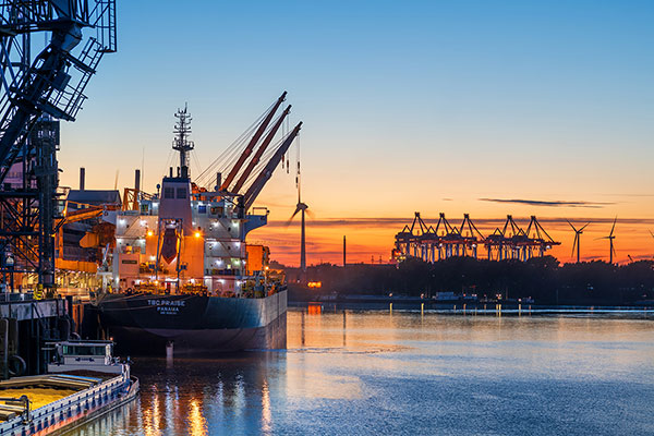Blaue Stunde im Hamburger Hafen - Leinwandbild, Acrylglas, Alu-Dibond, Poster