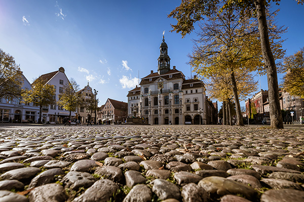Lüneburger Marktplatz - Bild auf Leinwand, Acrylglas oder als Poster