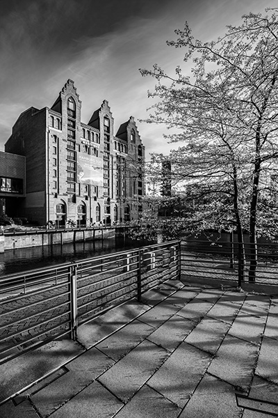 Maritimes Museum in schwarzweiß - Hamburg Bild in schwarzweiß auf Leinwand, Acrylglas oder als Poster