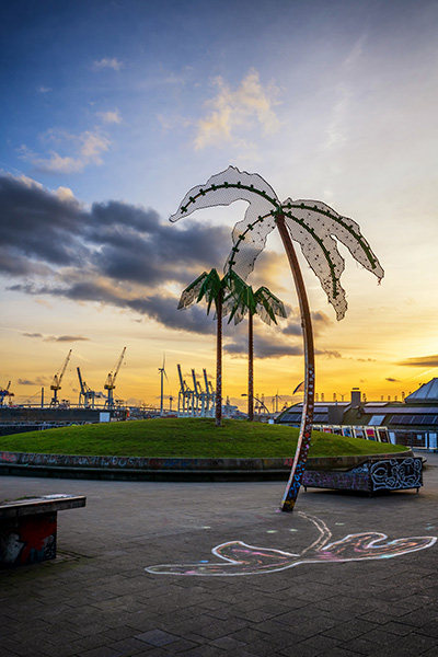 Park Fiction in Hamburg Altona mit Blick auf den Hafen, Leinwandbild, Acrylglas, Akustikbild oder als Poster