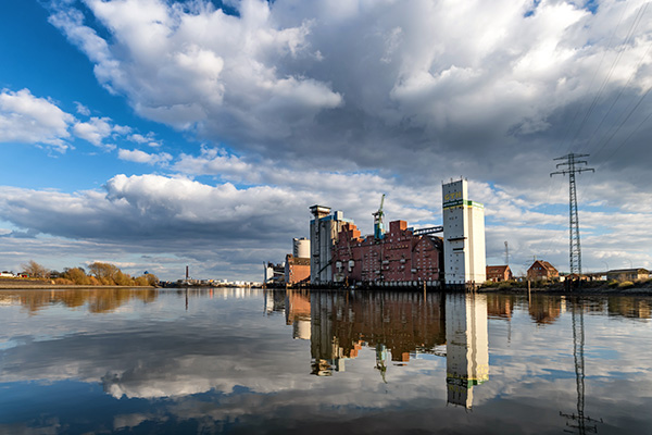 Rethespeicher - Hamburgbild auf Leinwand, Acrylglas oder als Poster