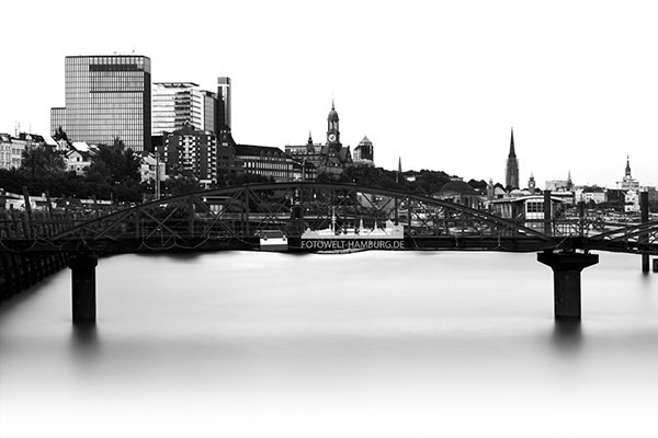 Hamburg Hafen Bild auf Leinwand - Zeitloses Hamburg